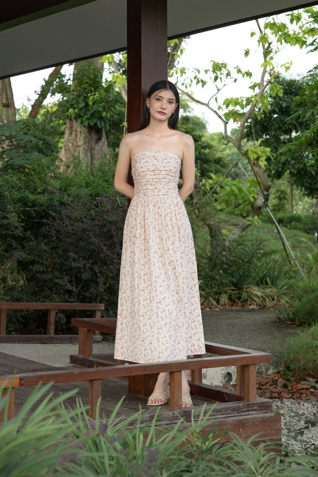 MEGAN PADDED FLORAL TEXTURED RUCHED TWO-WAY MAXI DRESS (RED)