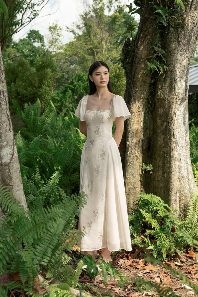 CORINNE PADDED FLORAL CONTRAST BASQUE WAIST FLUTTER SLEEVE MIDAXI DRESS