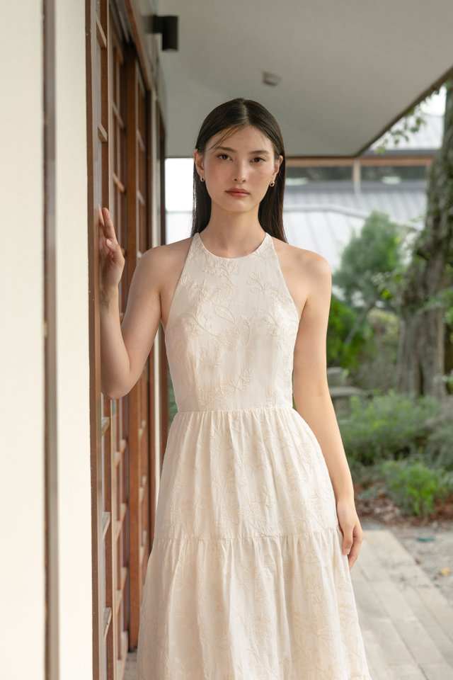 DAISELLE PADDED FLORAL EMBROIDERED MOTIF HALTER TIERED MAXI DRESS