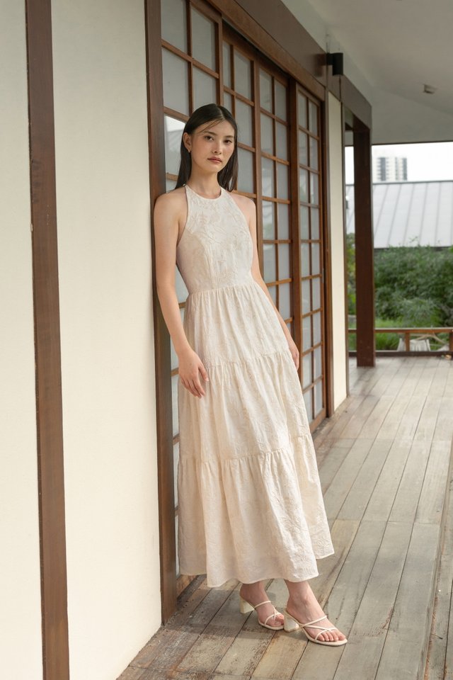 DAISELLE PADDED FLORAL EMBROIDERED MOTIF HALTER TIERED MAXI DRESS