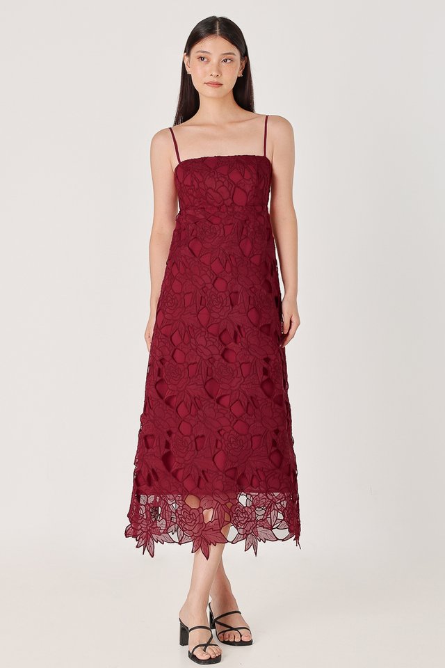 CLARINA PADDED FLORAL EYELET LACE BABYDOLL MIDAXI DRESS (WINE)