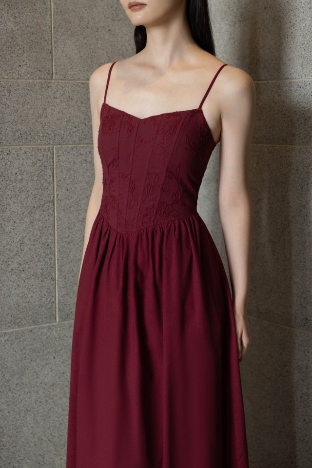 WRENLEY PADDED EMBROIDERED FLORAL CORSET MIDAXI DRESS (WINE)