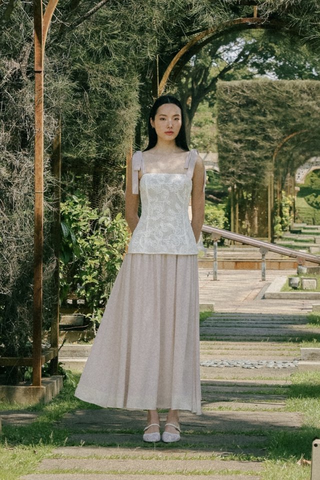 AZALEA PADDED CORDED EMBROIDERY LACE TIE-RIBBON MAXI DRESS