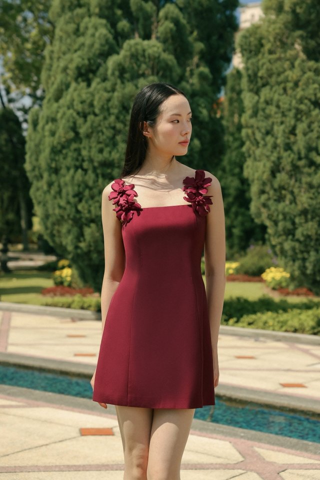 FLORENTINA PADDED 3D APPLIQUE FLORAL STRAP DRESS