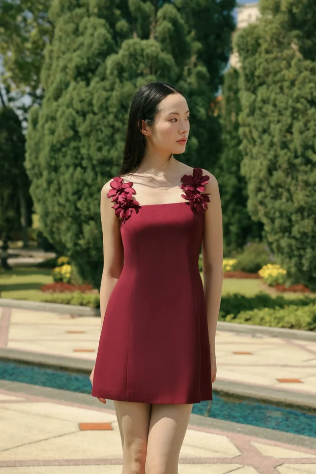 FLORENTINA PADDED 3D APPLIQUE FLORAL STRAP DRESS