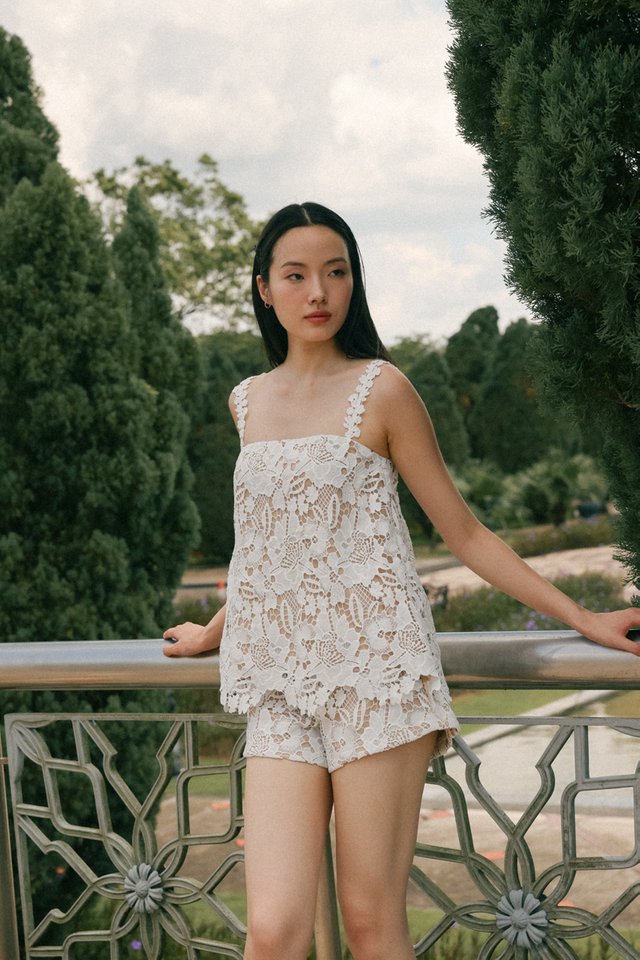 DIORELIA PADDED FLORAL GUIPURE LACE FLARE TOP