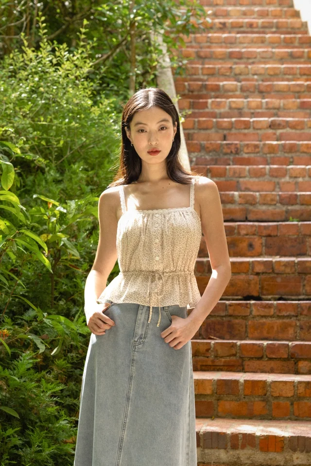 FLORIANA PADDED FLORAL LACE STRAP BUTTON DRAWSTRING TOP