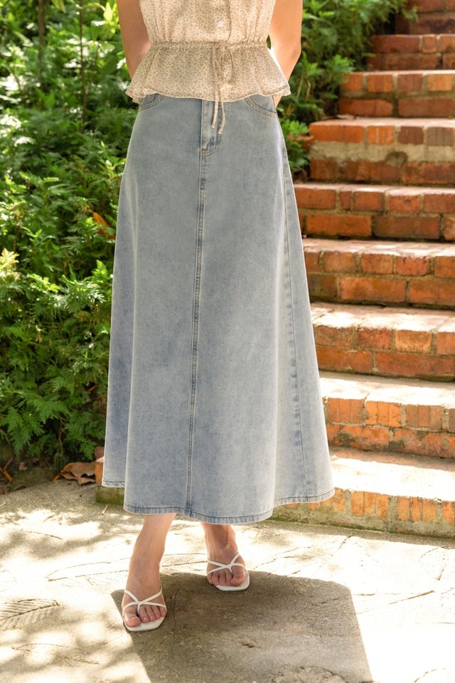 DAYDREAM A-LINE FLARE DENIM SKIRT