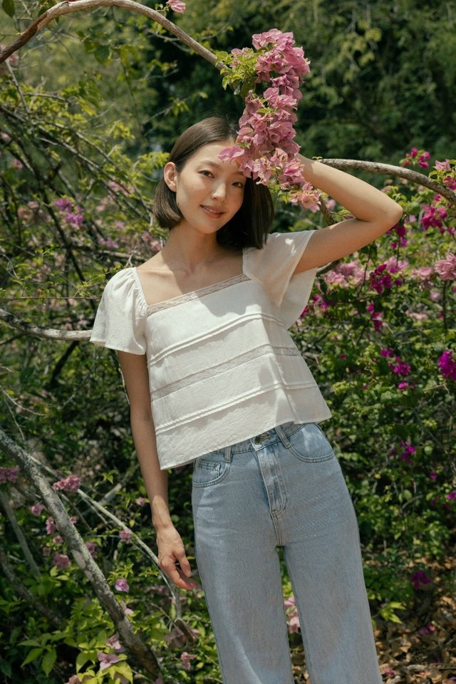 FAUNA FLUTTER SLEEVE LACE TRIM PINTUCK TOP (WHITE)