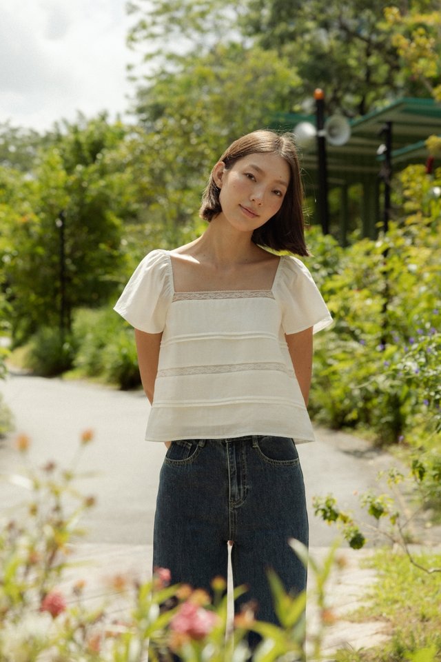 FAUNA FLUTTER SLEEVE LACE TRIM PINTUCK TOP (WHITE)