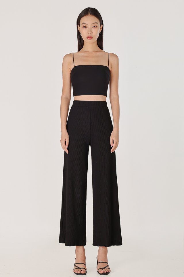 MARLOWE RIBBED LETTUCE HEM STRAIGHT LEG PANTS - PETITE (BLACK)