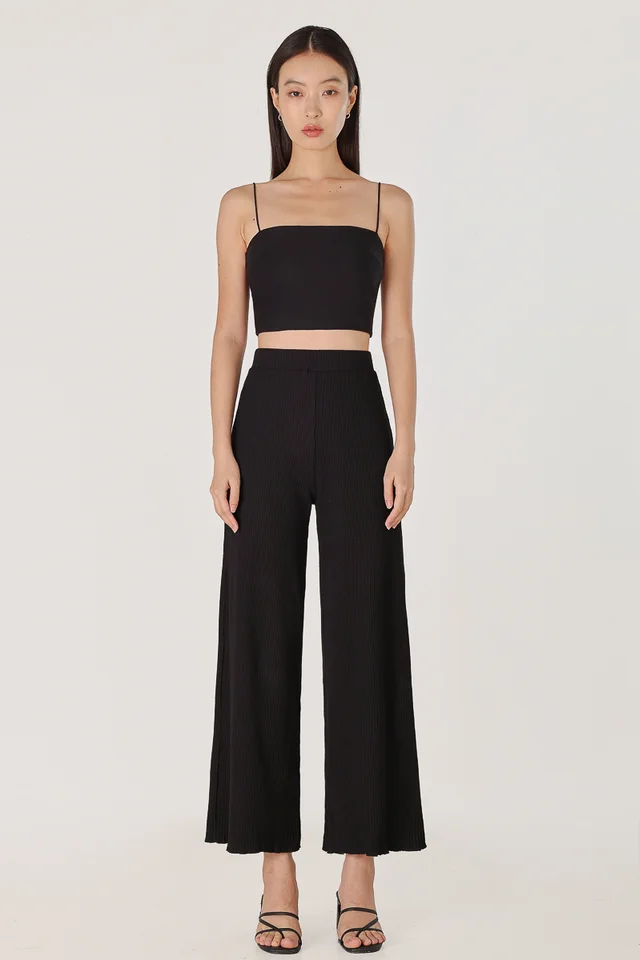 MARLOWE RIBBED LETTUCE HEM STRAIGHT LEG PANTS - PETITE (BLACK)
