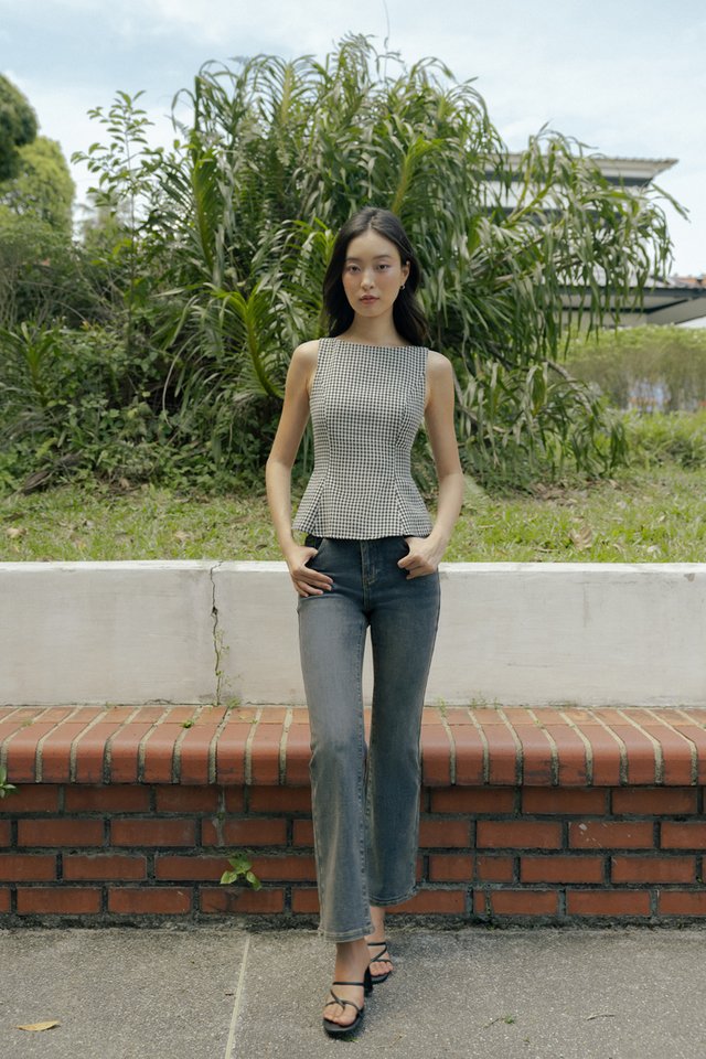 ECSTASY SLIM FIT STRAIGHT LEG DENIM JEANS - PETITE (DARK WASHED)