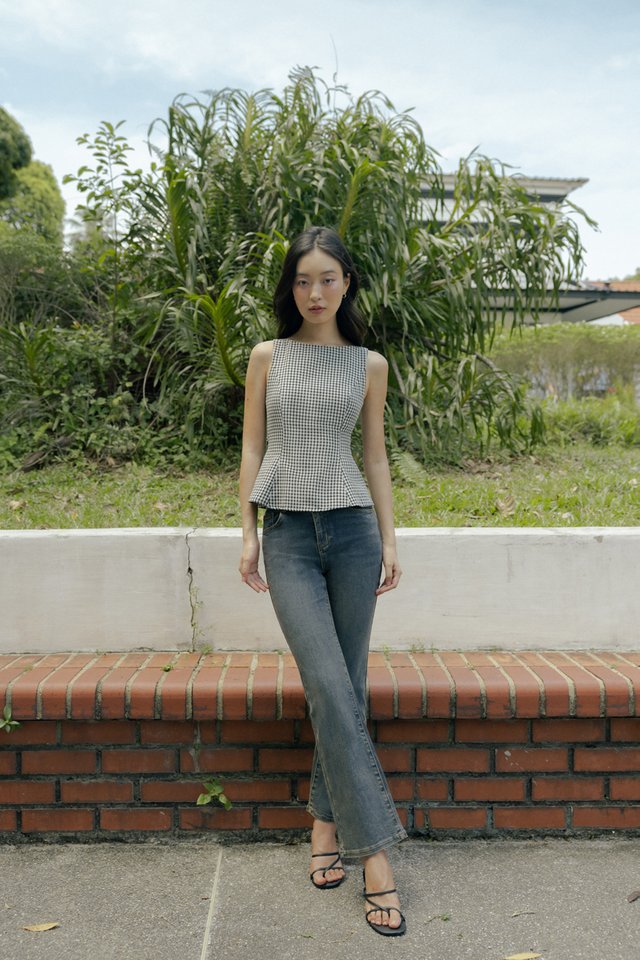 ECSTASY SLIM FIT STRAIGHT LEG DENIM JEANS - PETITE (DARK WASHED)