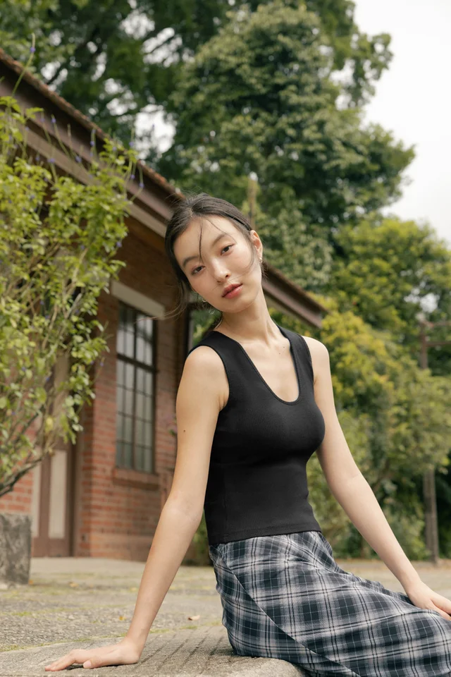 NARELLE PADDED SCOOP NECK RIBBED TANK TOP (BLACK)