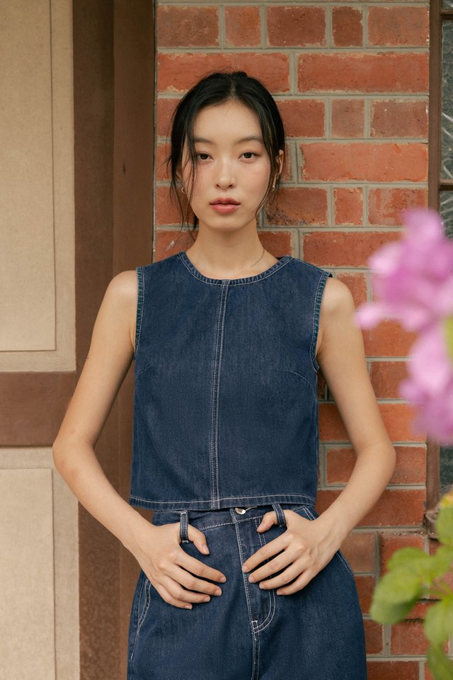 SPOT ON CONTRAST STITCH A-LINE DENIM TOP