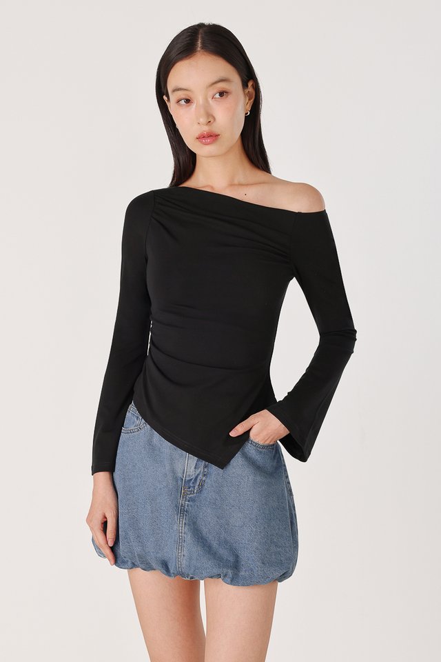 ELDORA FLARE SLEEVE OFF-SHOULDER SLANT HEM TOP (BLACK)