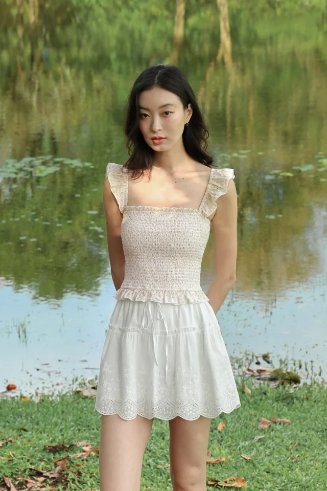 MINDY PADDED LINEN EMBROIDERED RUFFLES SMOCKED TOP (FLORAL)