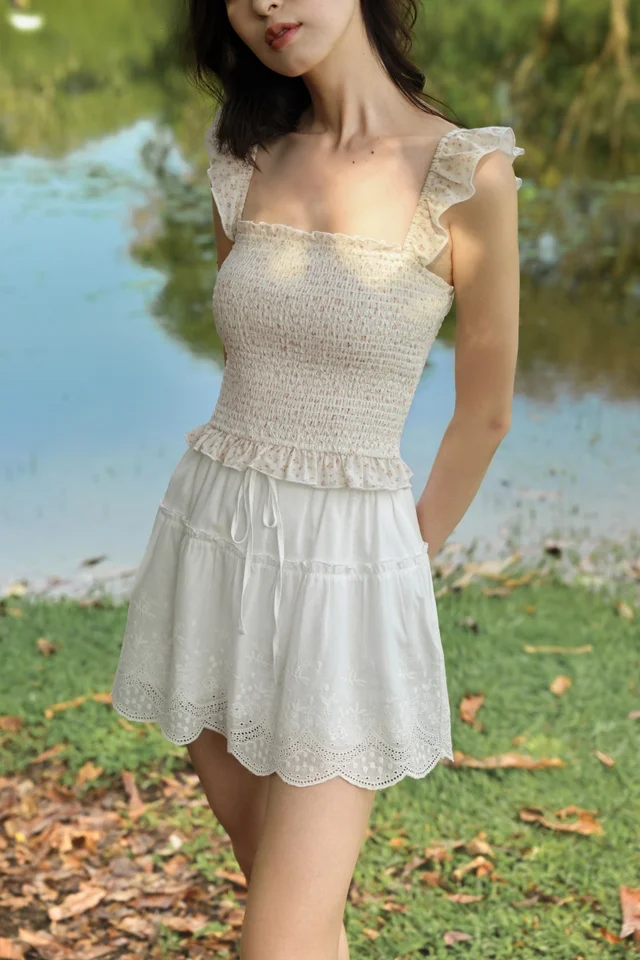 MINDY PADDED LINEN EMBROIDERED RUFFLES SMOCKED TOP (FLORAL)