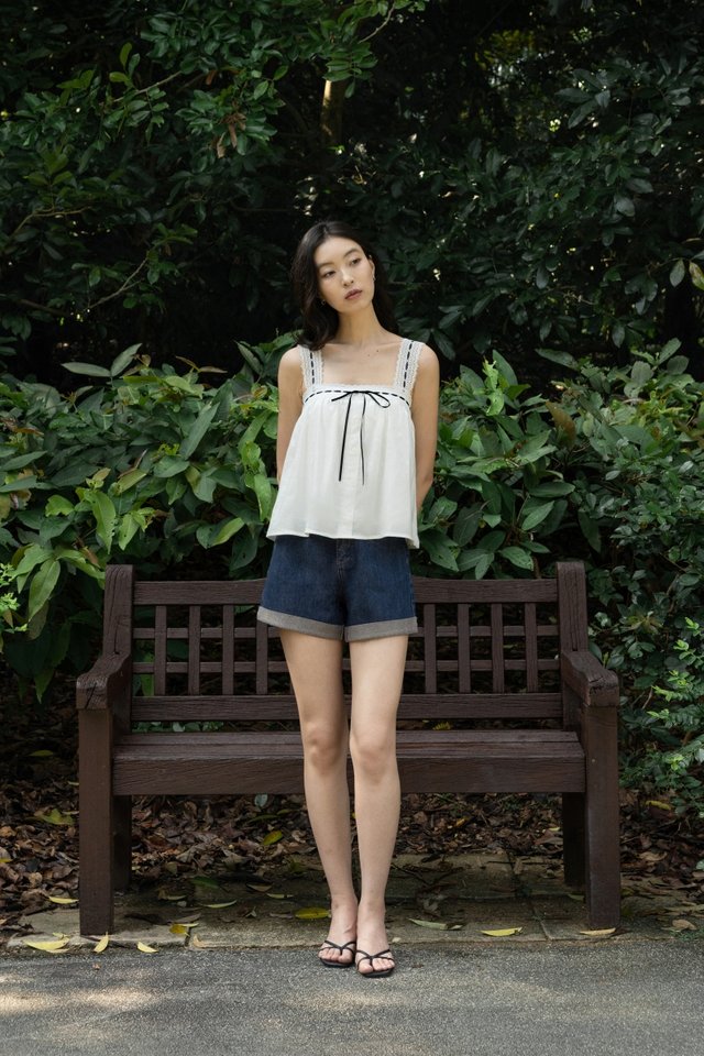 LOVELLA PADDED LINEN LACE TRIM TIE RIBBON BABYDOLL TOP (WHITE)