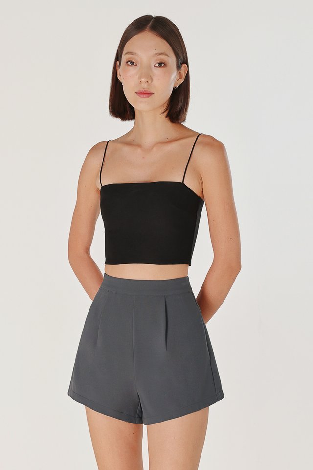 MABEL BASIC SLANT HEM SHORTS (GUN GREY)