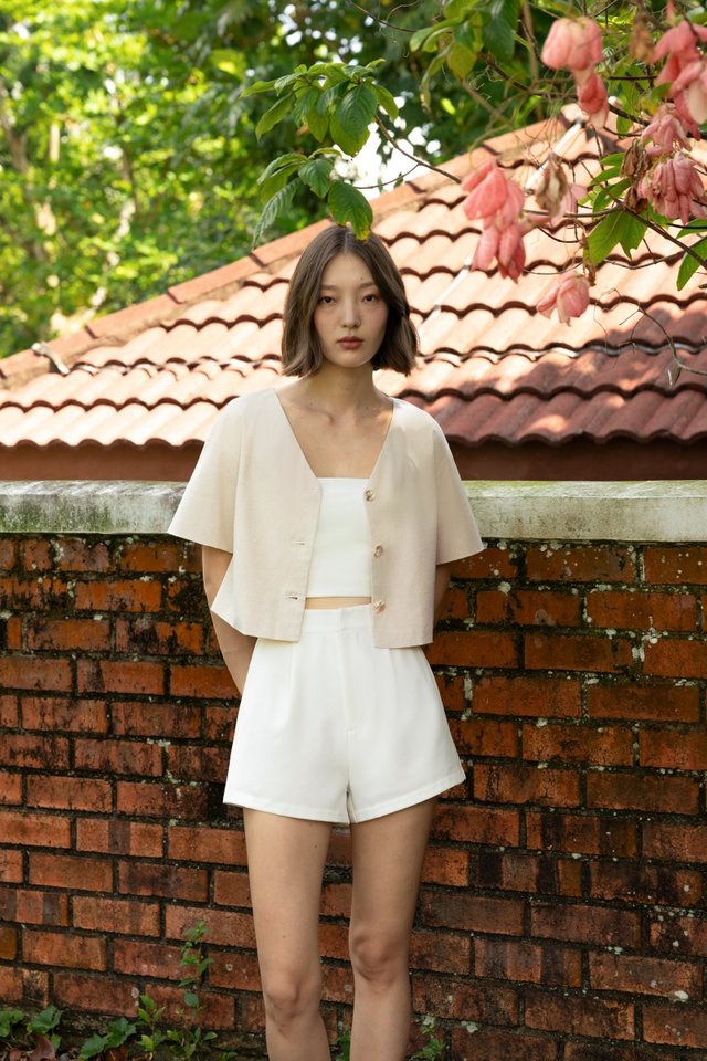 ELAYA LINEN SHELL BUTTON V-NECK BOXY TOP (NATURAL)