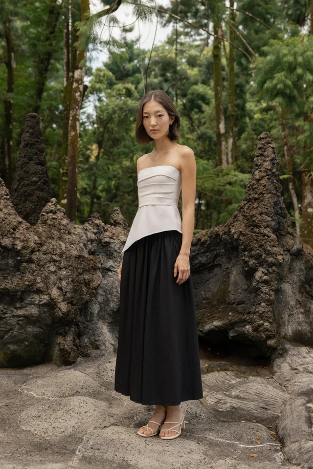 LAVERN THICK WAISTBAND FLARE MAXI SKIRT - REGULAR (BLACK)