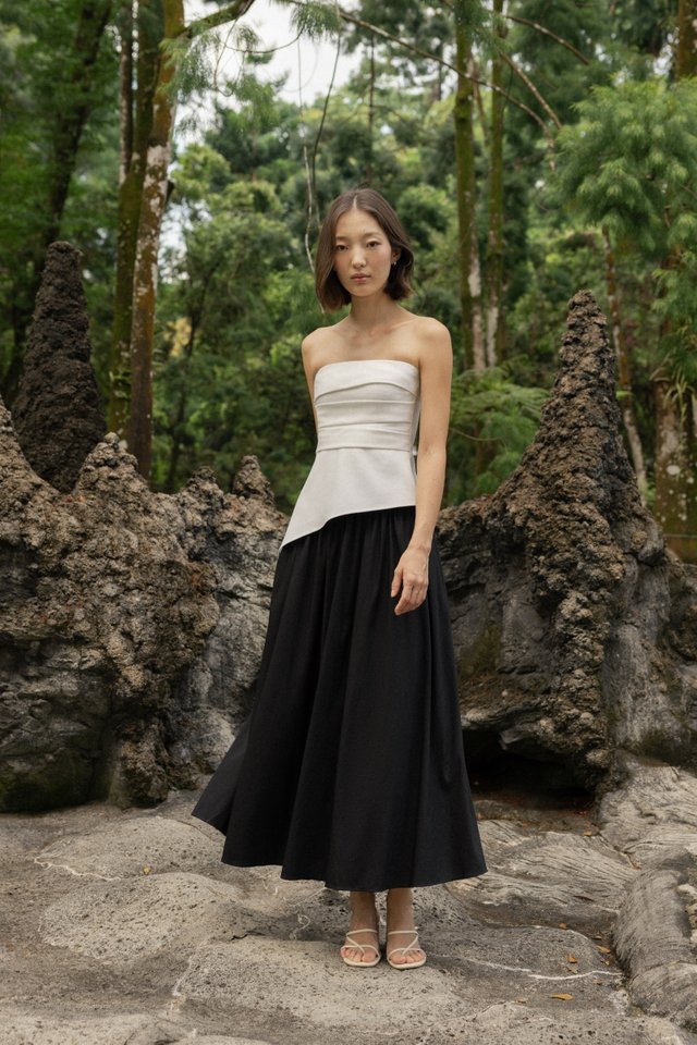 LAVERN THICK WAISTBAND FLARE MAXI SKIRT - REGULAR (BLACK)