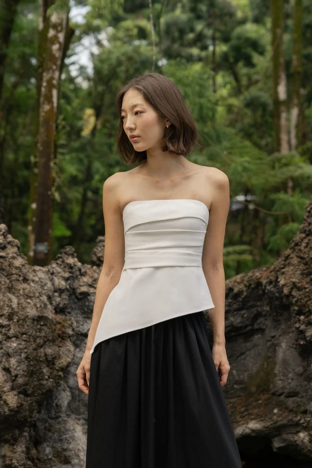 NORALYN PADDED ASYMMETRICAL PLEATED TWO-WAY TOP (WHITE)