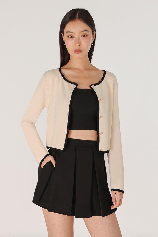 LEZANNE VINTAGE BUTTON CONTRAST SCALLOP TRIM KNIT CARDIGAN (OAT WITH BLACK TRIM)