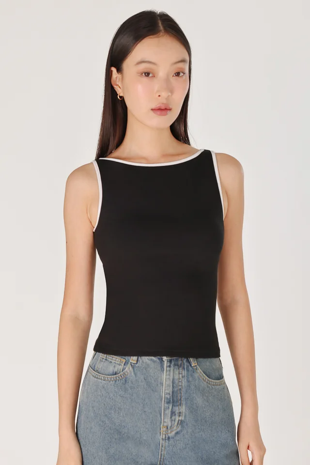 JERNELL PADDED CONTRAST TRIM RIBBED BOATNECK TOP (BLACK)