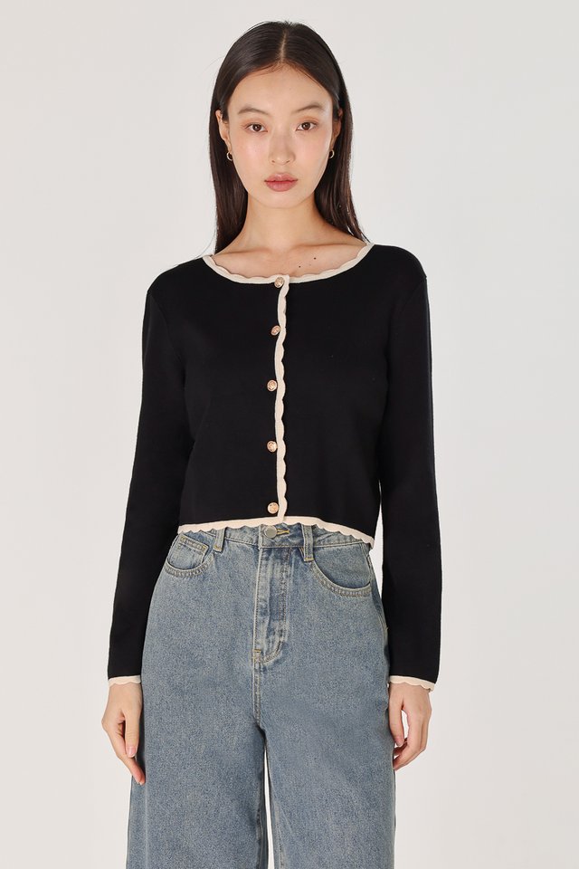 LEZANNE VINTAGE BUTTON CONTRAST SCALLOP TRIM KNIT CARDIGAN (BLACK WITH OAT TRIM)