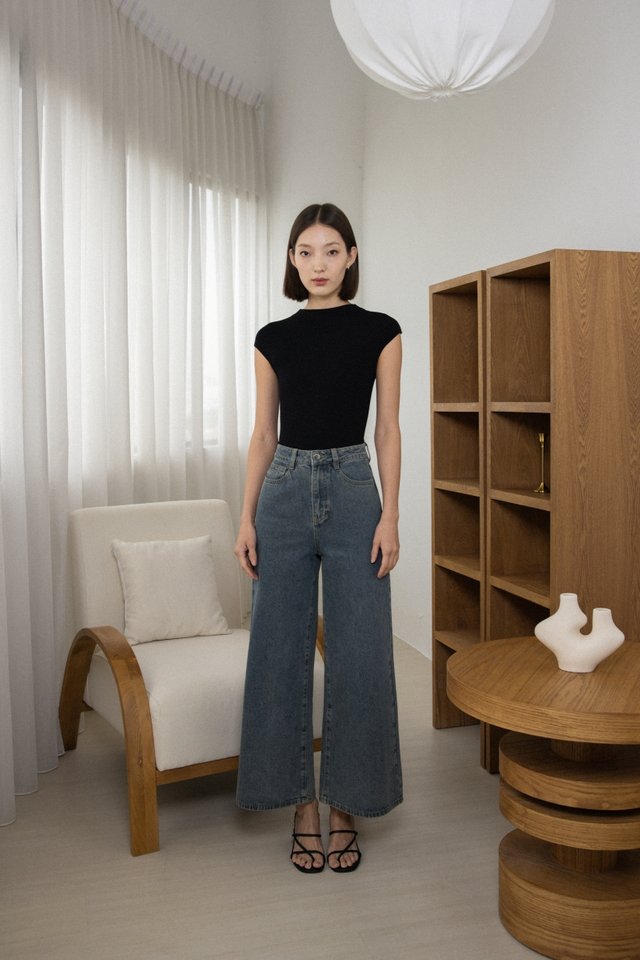 ENDLESS FLARE LEG DENIM JEANS - REGULAR (DARK WASHED)