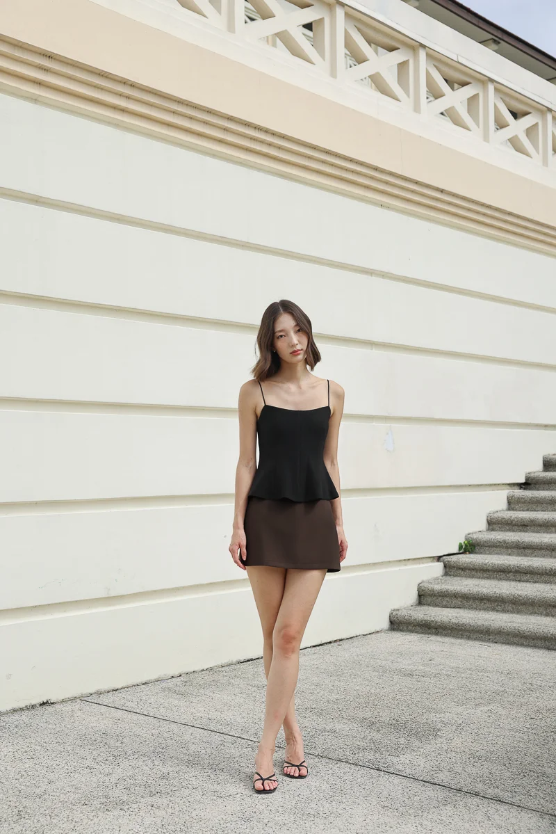 WENDA MID WAIST BASIC MINI SKORTS (BROWN) | Lovet