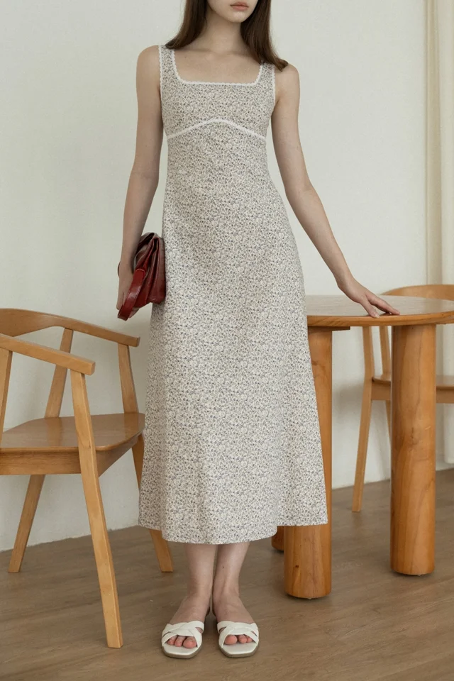 RIANNE PADDED LINEN EYELET TRIM FLORAL MAXI DRESS