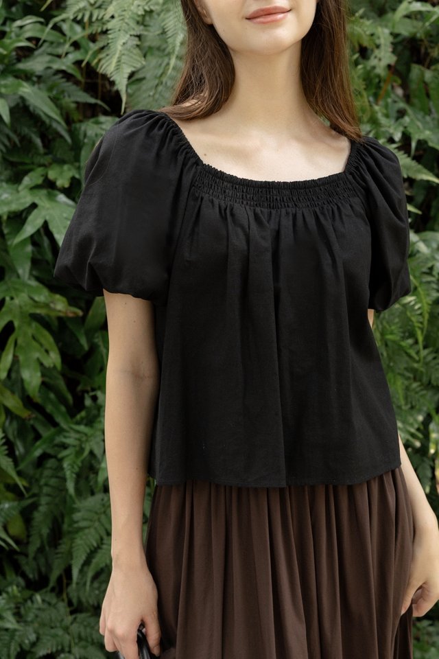 ZAPHIRA PADDED SMOCKED NECK BUBBLE SLEEVE TIE-BACK BLOUSE (BLACK)