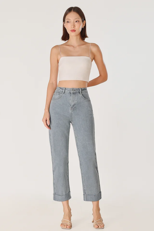 HOME RUN CUFFED DENIM MOM JEANS - PETITE (LIGHT WASHED)