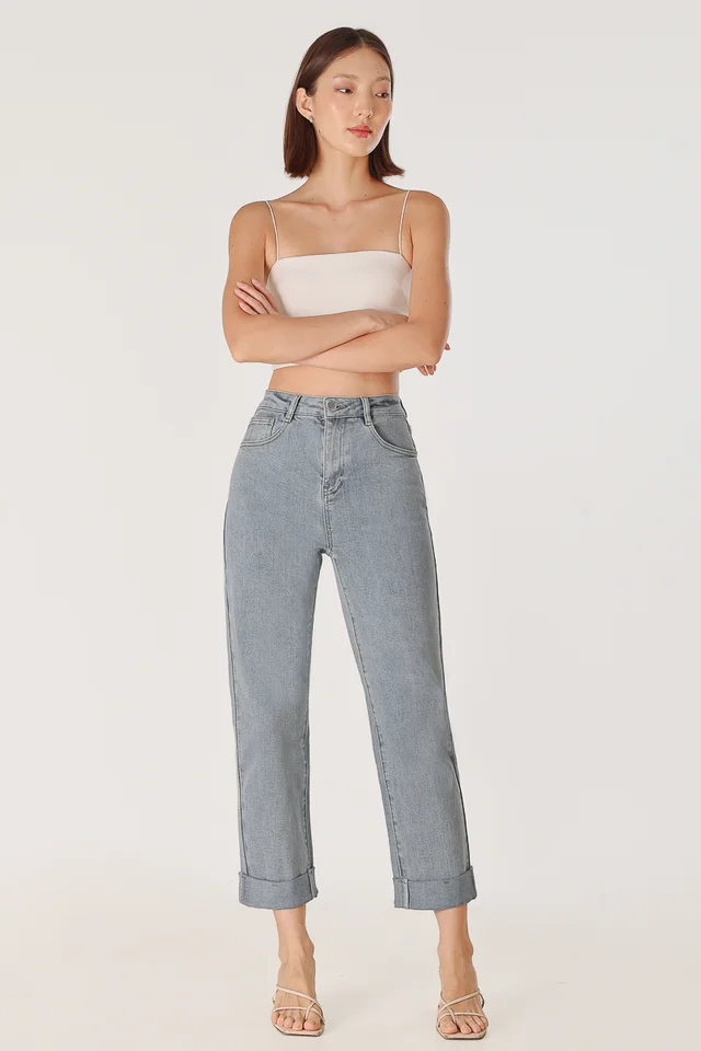 HOME RUN CUFFED DENIM MOM JEANS - REGULAR (LIGHT WASHED)