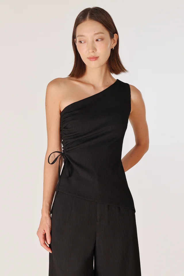 REIKO PADDED TEXTURED TOGA DRAWSTRING RUCHED TOP (BLACK)