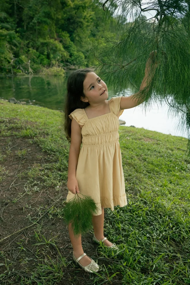 EDELYN RUCHED FLUTTER SLEEVE DRESS - MINI GIRL (YELLOW)