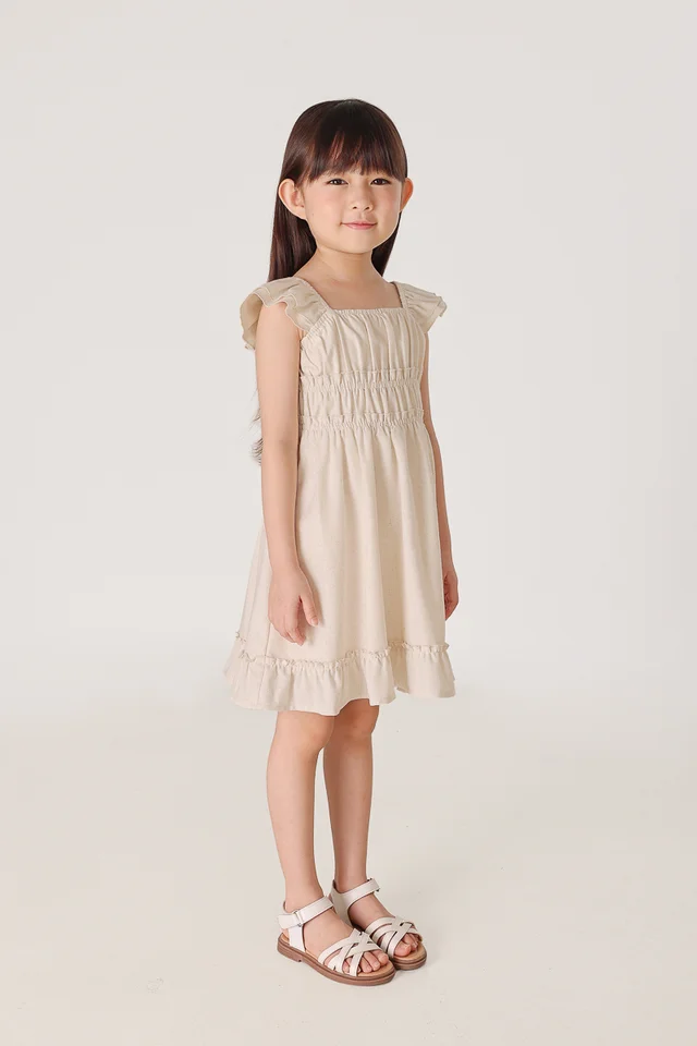 EDELYN RUCHED FLUTTER SLEEVE DRESS - MINI GIRL (OAT)