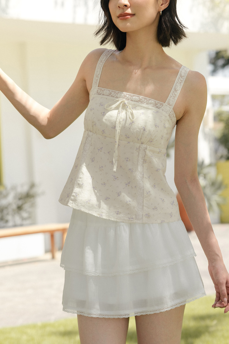 HAISLEY PADDED LINEN LACE TRIM RIBBON BABYDOLL TOP (FLORAL) | Lovet