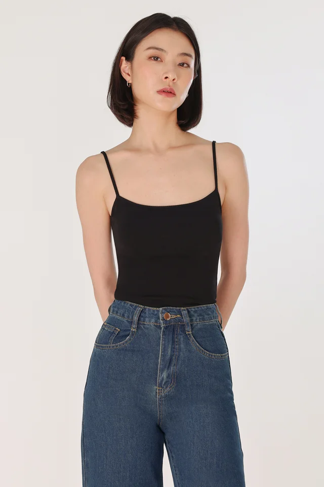 ZAYLEY PADDED REVERSIBLE NECKLINE RIBBED CAMI TOP (BLACK)