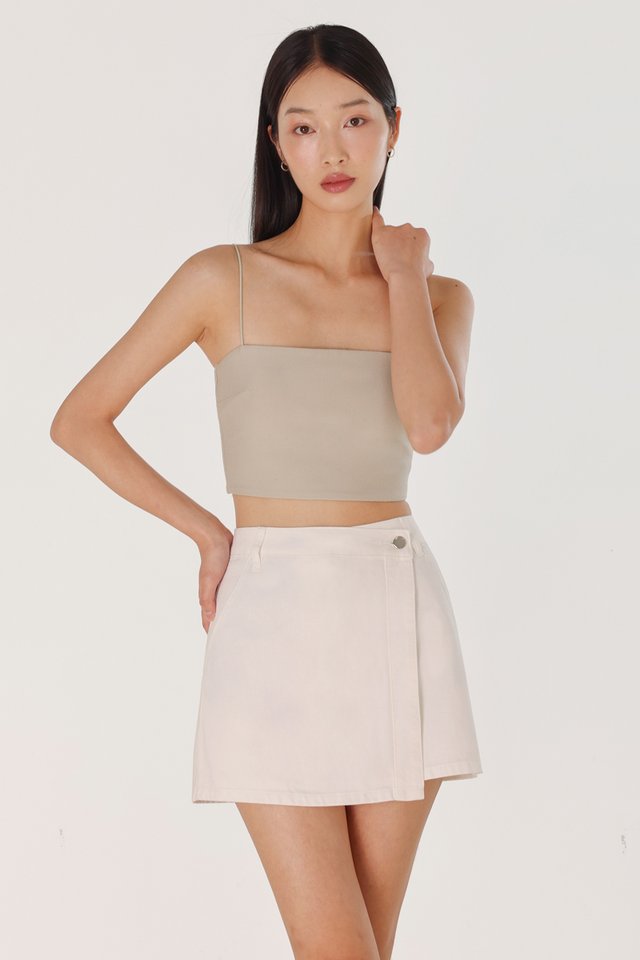 SUPERNOVA ASYMMETRICAL OVERLAP DENIM SKORTS (WHITE)
