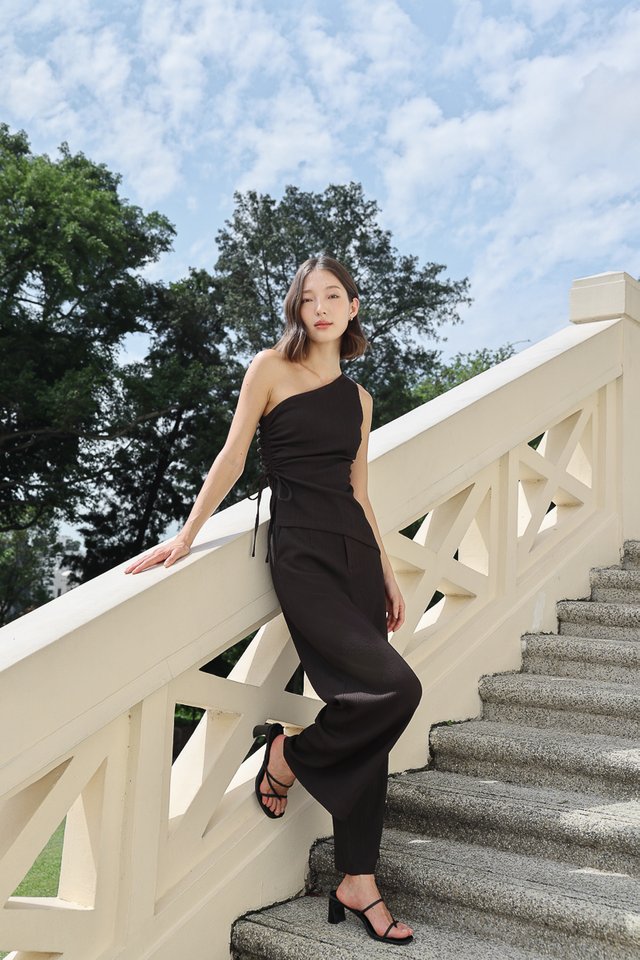REIKO TEXTURED TOGA DRAWSTRING PANTS SET
