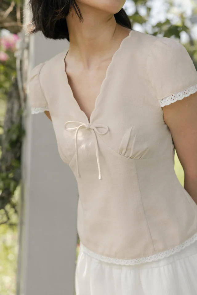 JADESSA EYELET TRIM RIBBON CAP SLEEVE SCALLOP TOP