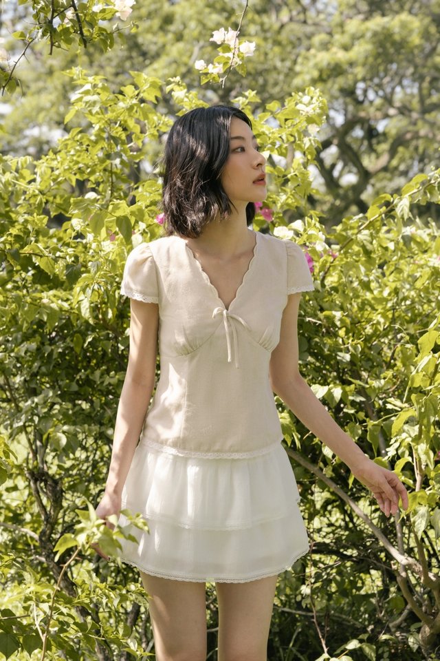 JADESSA EYELET TRIM RIBBON CAP SLEEVE SCALLOP TOP