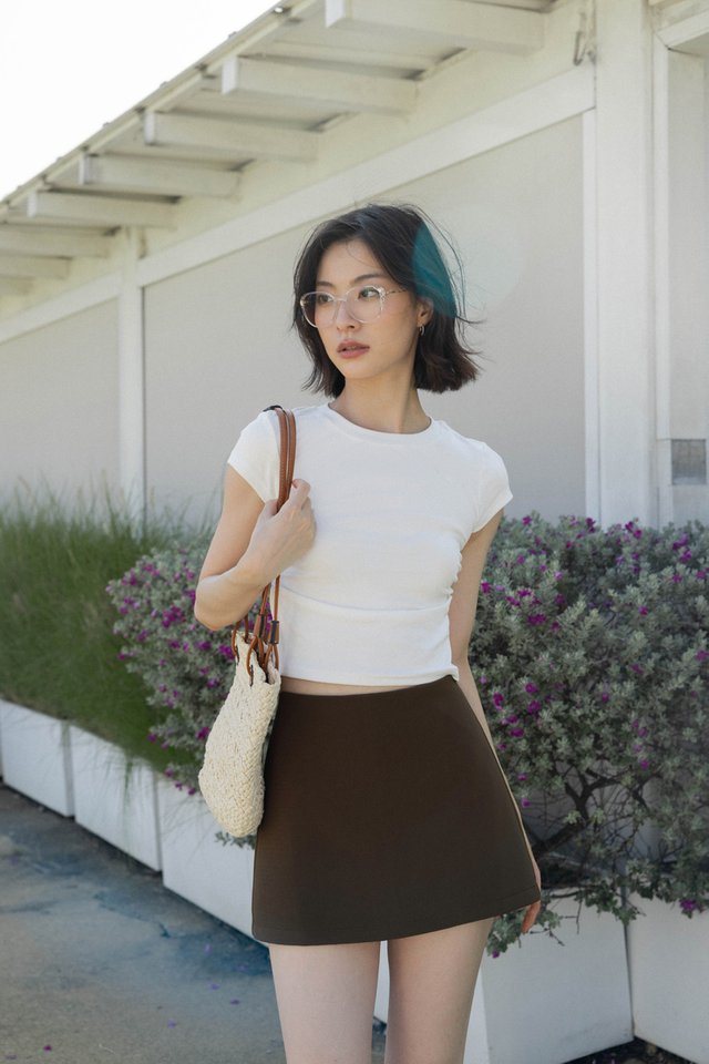 WENDA MID WAIST BASIC MINI SKORTS (BROWN)