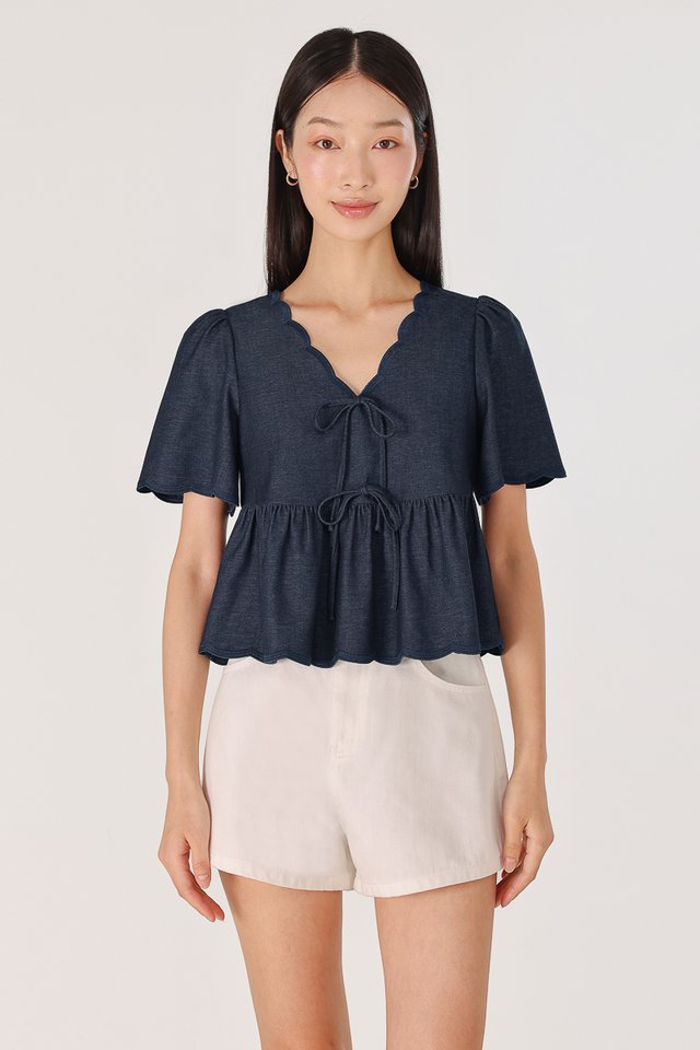VIVIANA SCALLOP TRIM FLUTTER SLEEVE RIBBON TOP (DENIM)