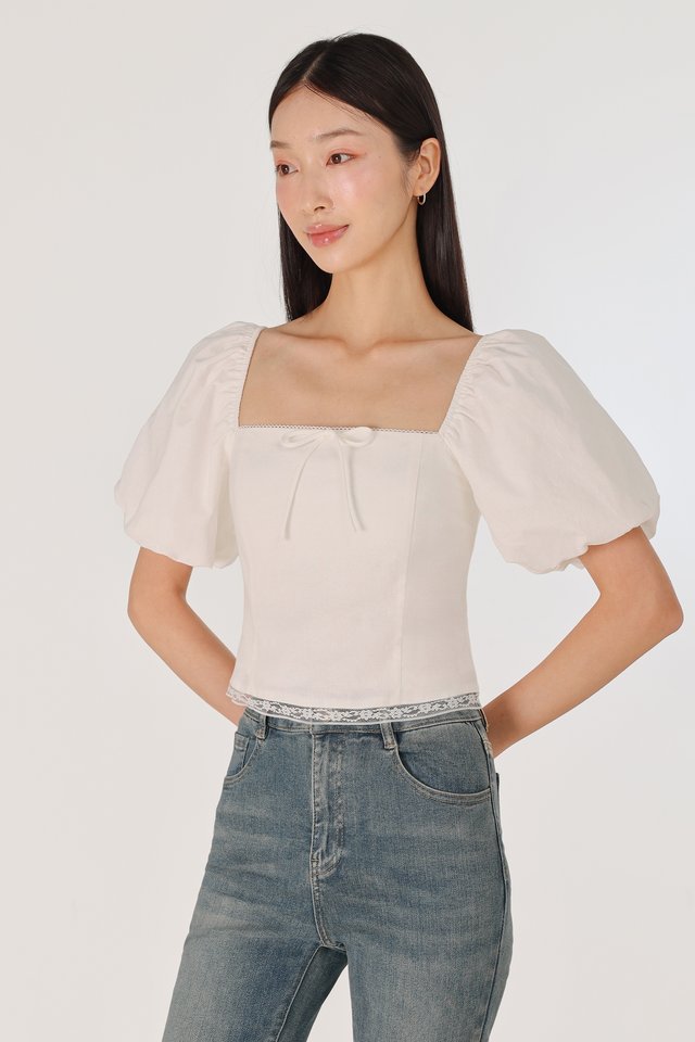 LISELLE PADDED BUBBLE SLEEVE LACE HEM RIBBON TOP (WHITE)